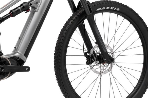 Mocne hamulce i opony w rowerze Cannondale Mottera Neo 4
